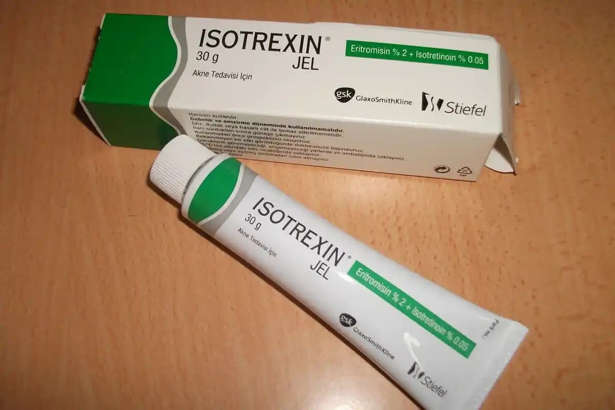 İzotretinoin İçeren Kremler: Akne ve Cilt Sorunlarına Etkili Çözümler