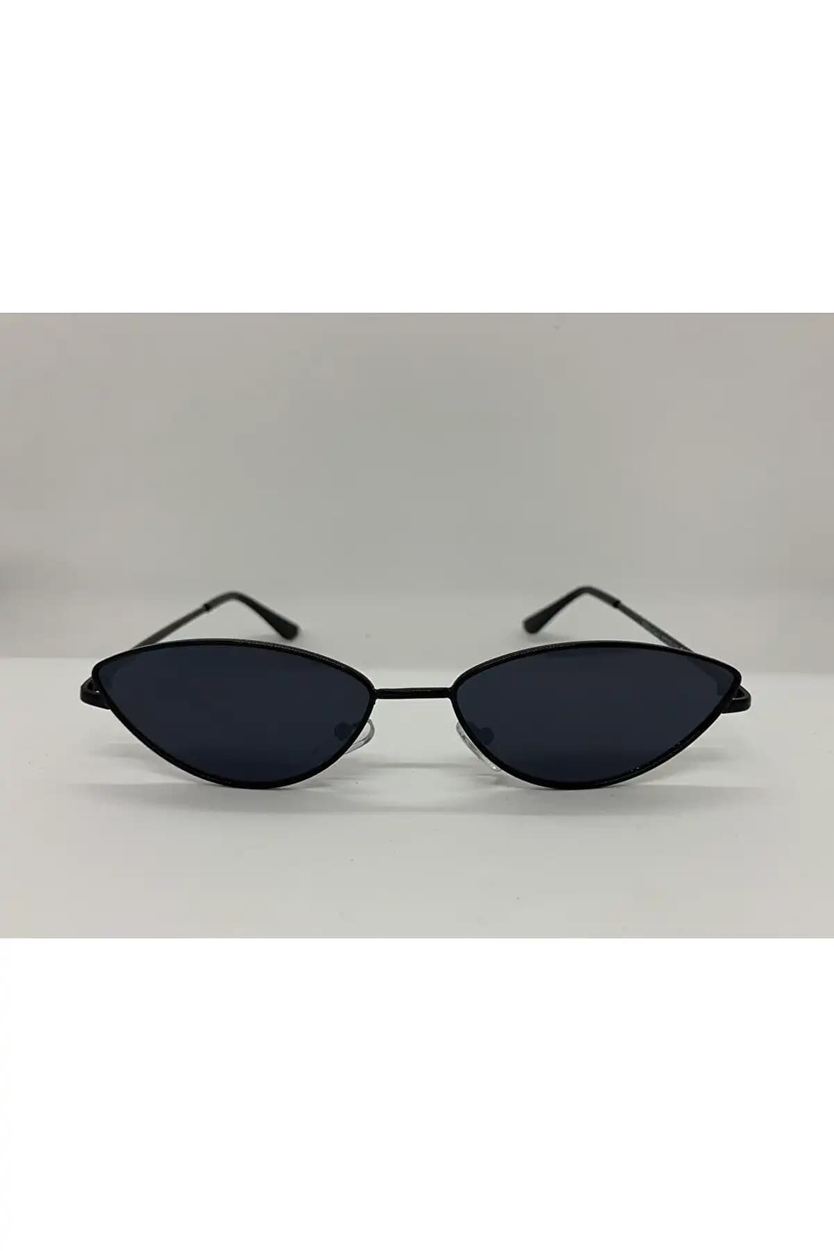 Kadınlar İçin Şık ve Kullanışlı Küçük Güneş Gözlüğü Rehberi