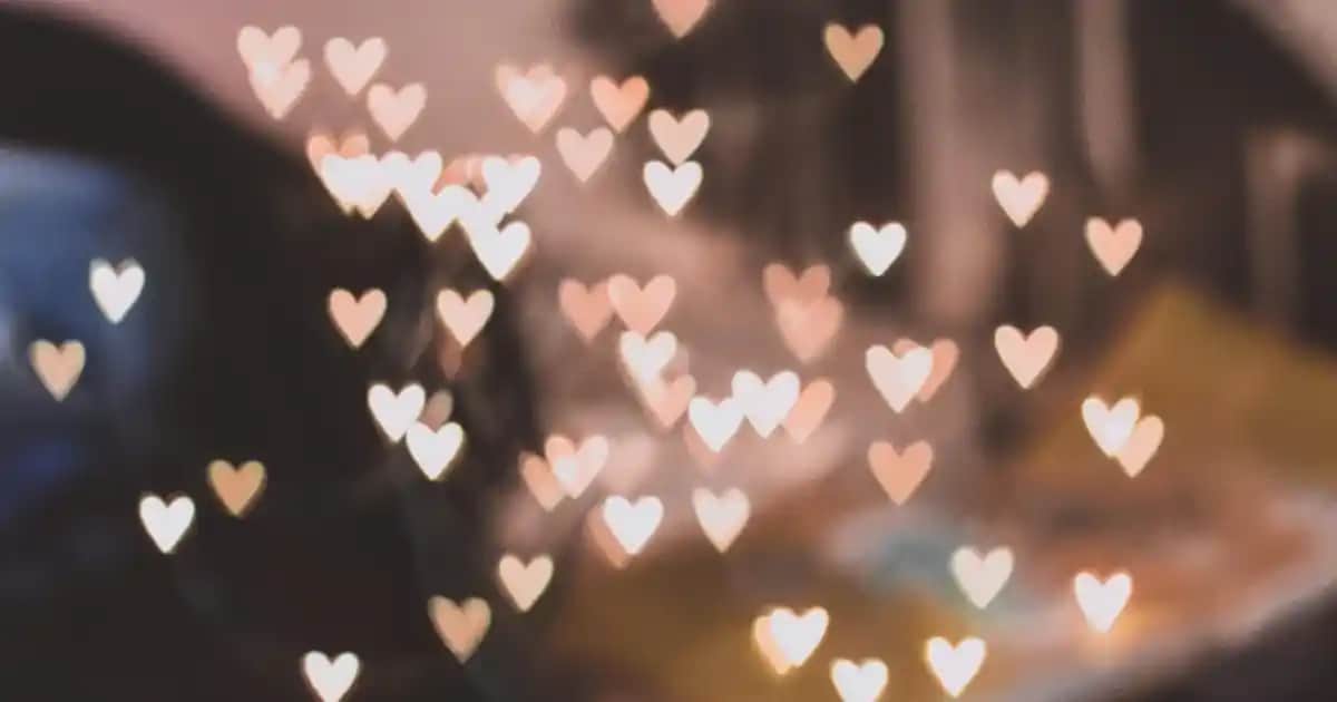 Kadınlarda Adet Öncesi Sivilce ve Hormonal Dönüşümler Üzerine Detaylı Bilgi