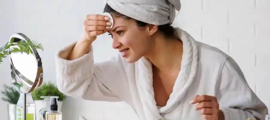 Kafadaki Ölü Deriyi Temizleme Yöntemleri ve Sağlıklı Cilt İçin Alınacak Önlemler