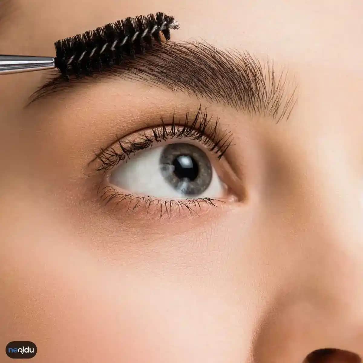 Kaş Doldurma İşlemi: Doğal ve Çarpıcı Kaşlara Ulaşmanın Güvenilir Yolu