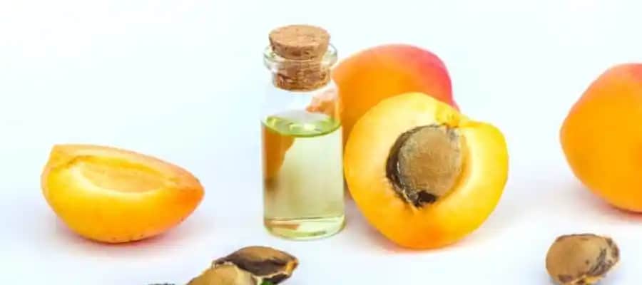 Kayısı Çekirdeği Yağı ile Doğal Cilt Bakımı ve Güzellik İpuçları