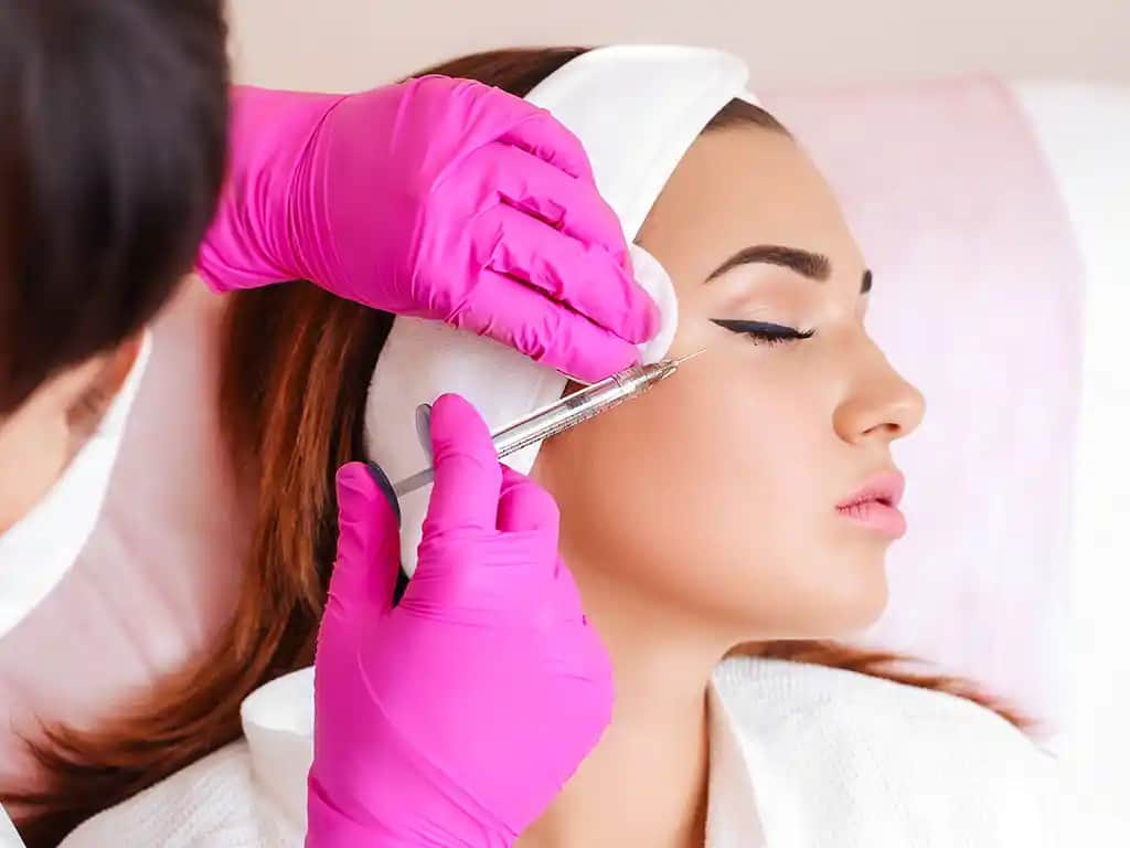 Kaz Ayakları Nedir, Neden Oluşur ve Etkili Korunma Yöntemleri Nelerdir