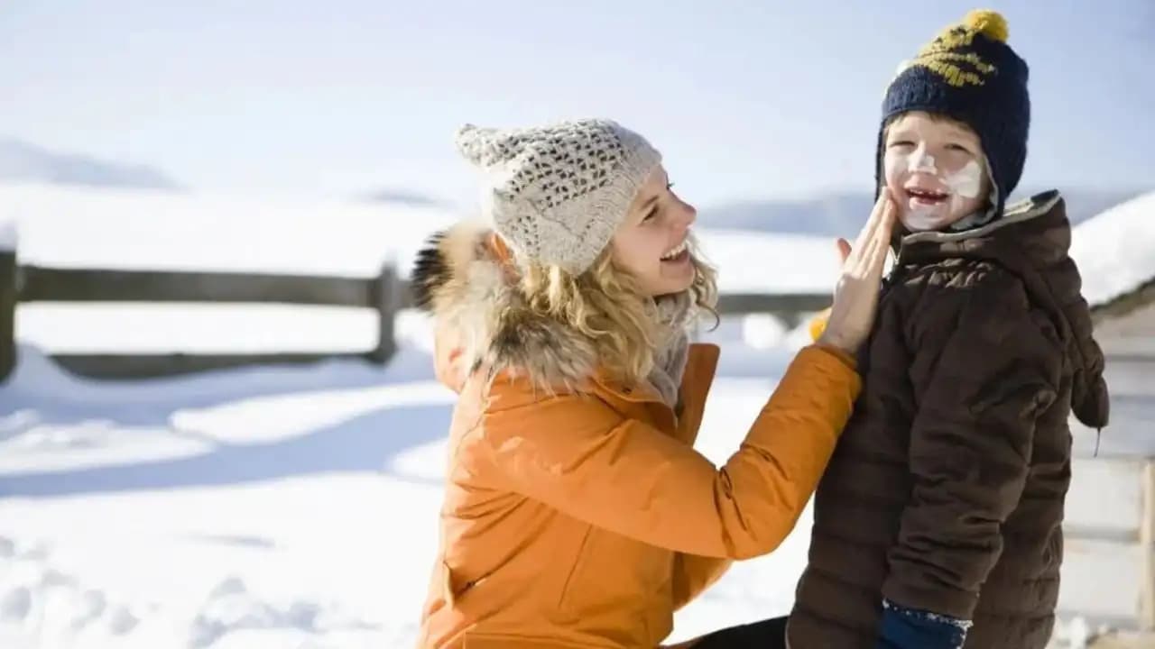Kış Aylarında Güneş Kremi Kullanmanın Önemi ve Doğru Seçim Rehberi