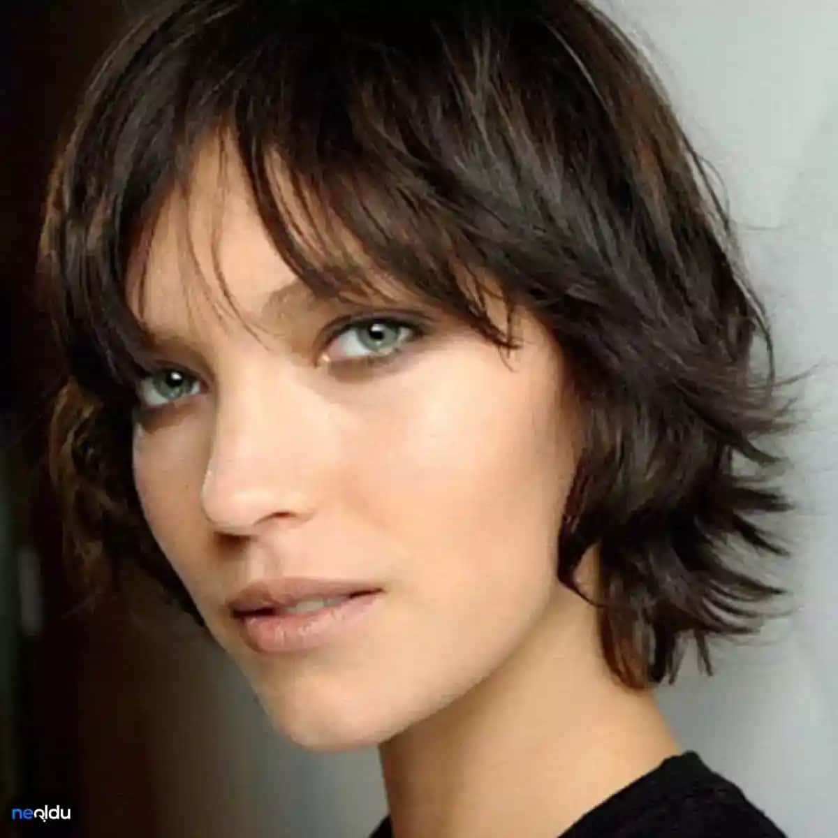 Kısa Saç Modelleri: Modern ve Pratik Stillerle Kendinizi Yenileyin