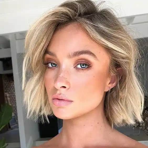 Kısa Saç Modelleri: Pratiklik ve Şıklık Sunan Güncel Trendler ve Bakım İpuçları