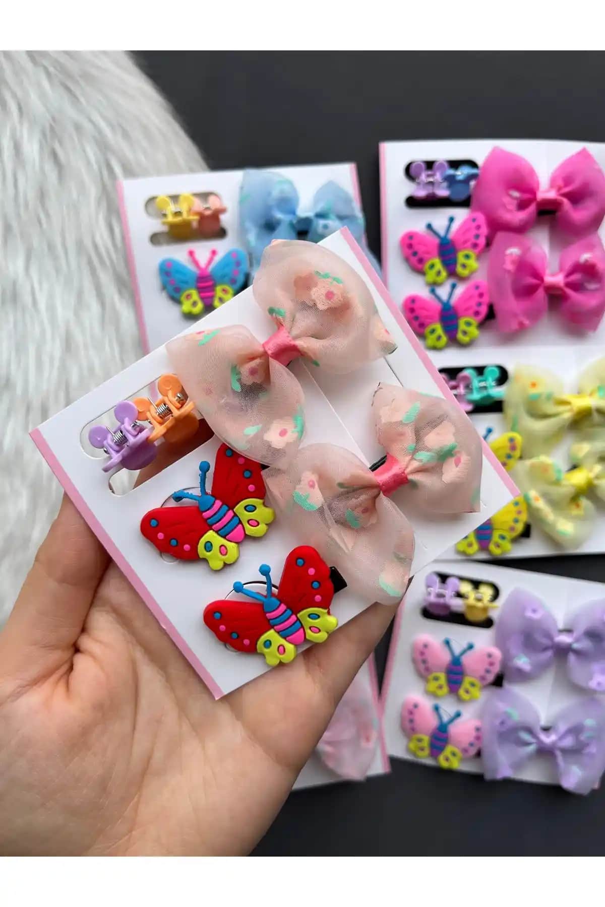 Kız Tokası ve Kozmetik Dünyasında Güzellik ve Stil İkonu Analizi