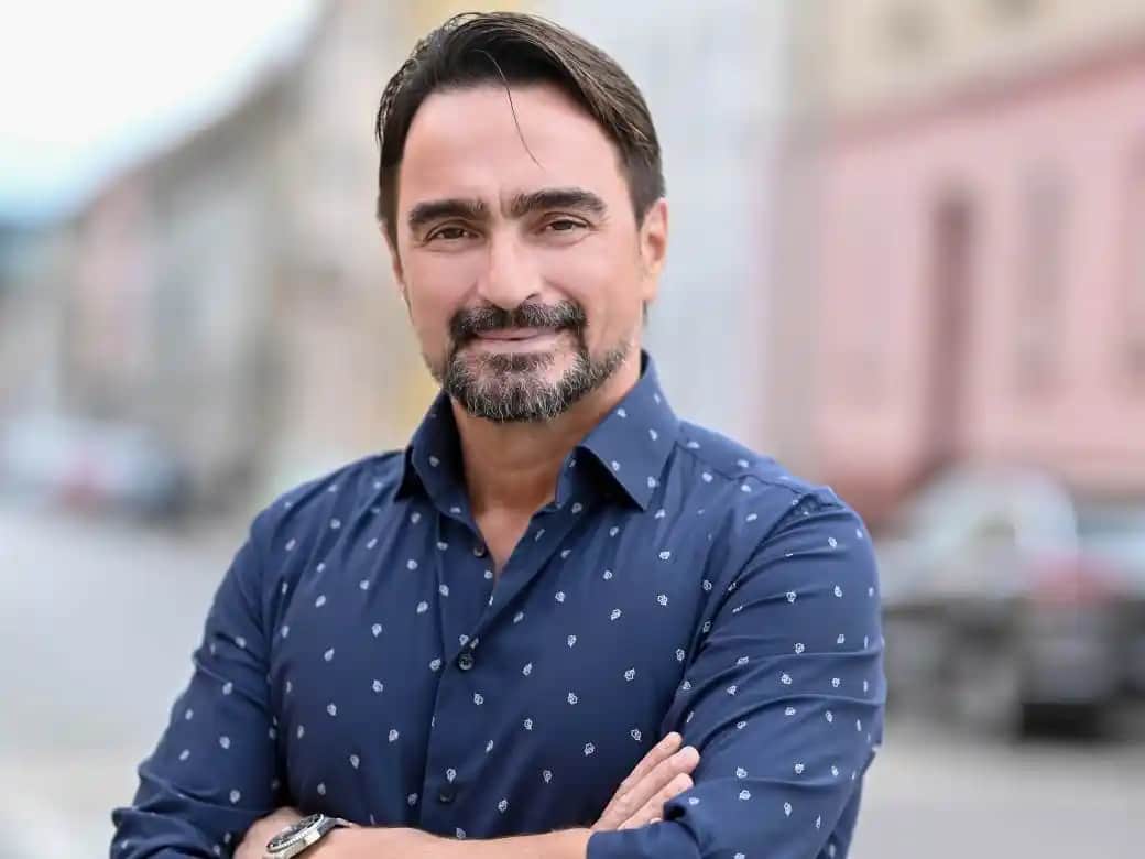 Kozmetikte Jole: Renklerin ve Estetiğin Gücü ve Güncel Trendler