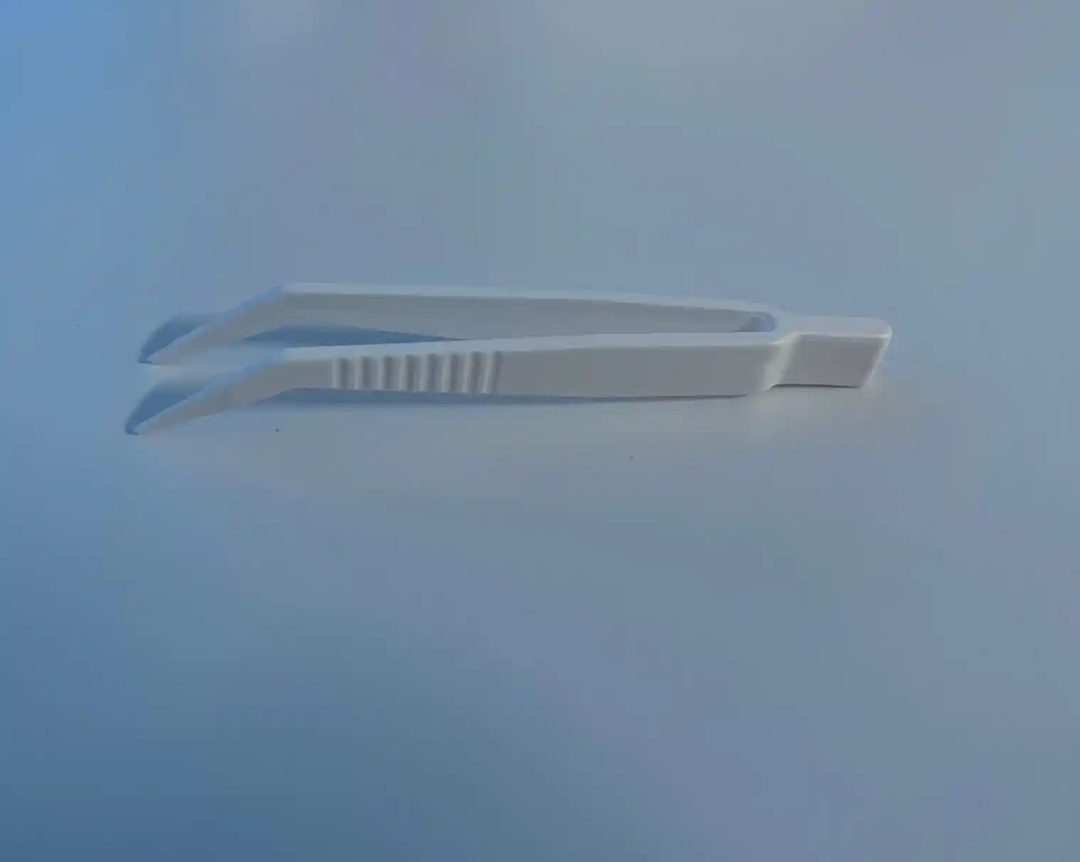 Kozmetikte Plastik Cımbızların Önemi ve En İyi Kullanım İpuçları