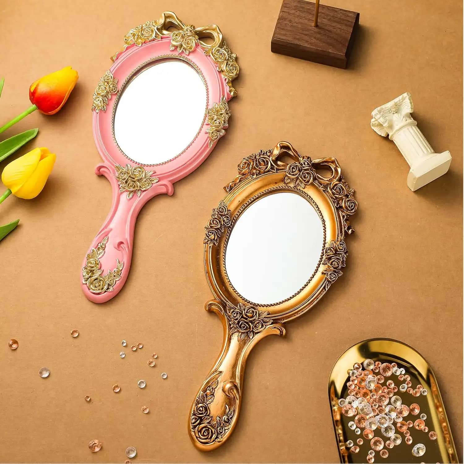 Küçük El Aynası Seçenekleri ve Moda Trendleri Hakkında Detaylı Bilgi