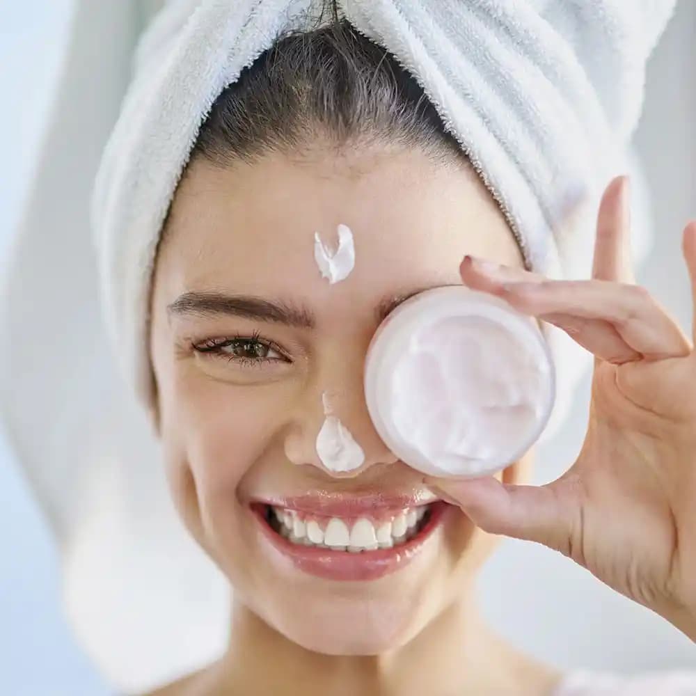 Kuru Ciltler İçin En Etkili Bakım Yöntemleri ve Uzman Tavsiyeleri