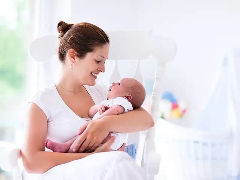 Kuru Eller Nasıl Yumuşatılır: Etkili Yöntemler ve Günlük Bakım İpuçları