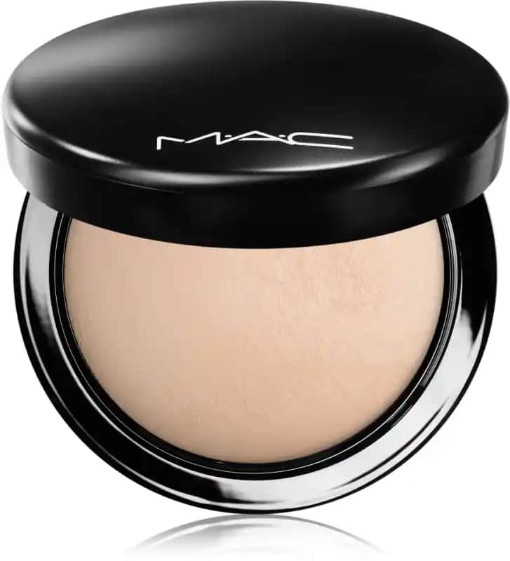 Mac Mineralize Skinfinish ile doğal ışıltı ve parlaklık sağlayan makyaj ürünü