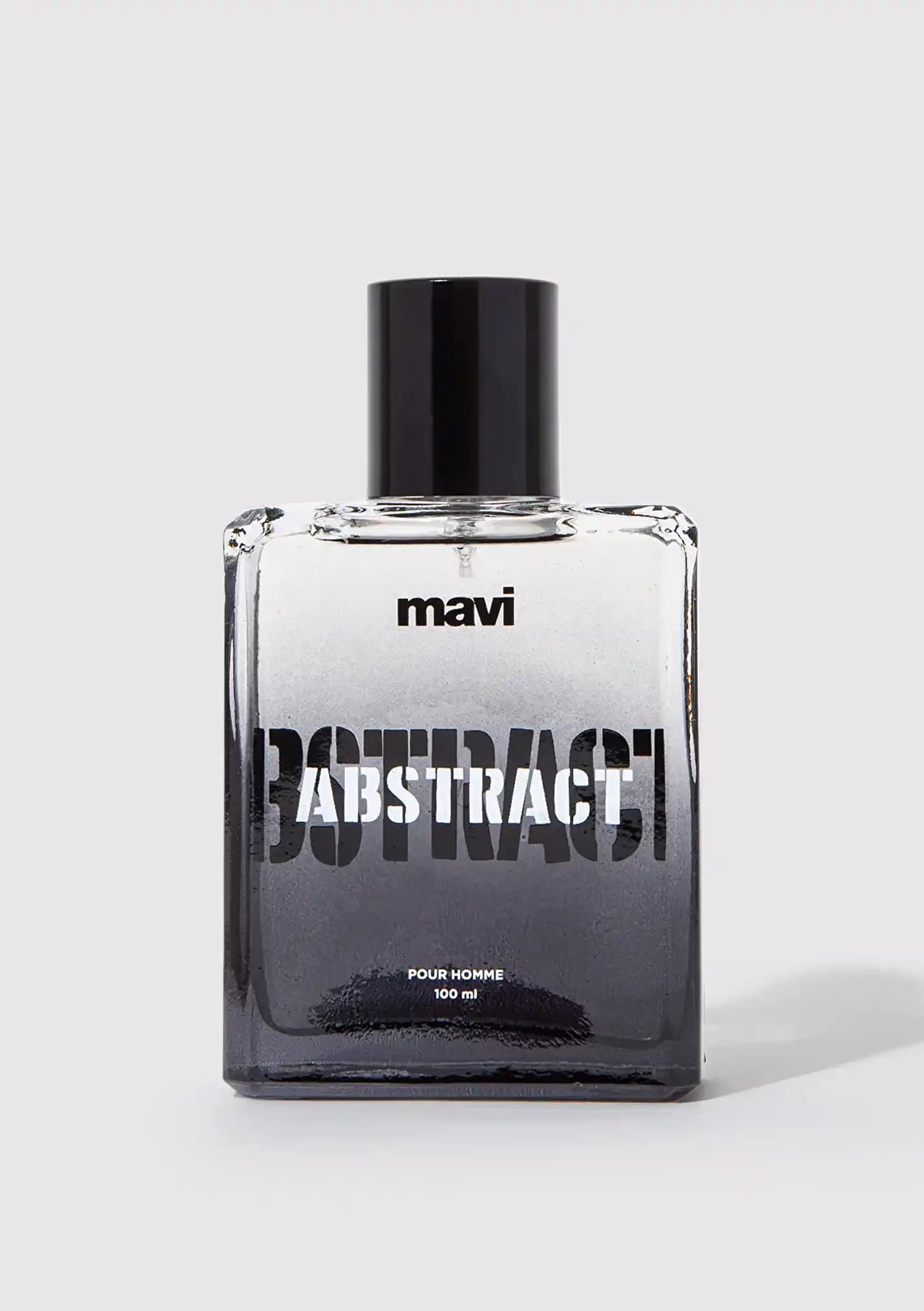 Mavi Parfüm: Doğallık ve Şıklığın Sembolü Modern Parfüm Trendleri ve Kullanım İpuçları