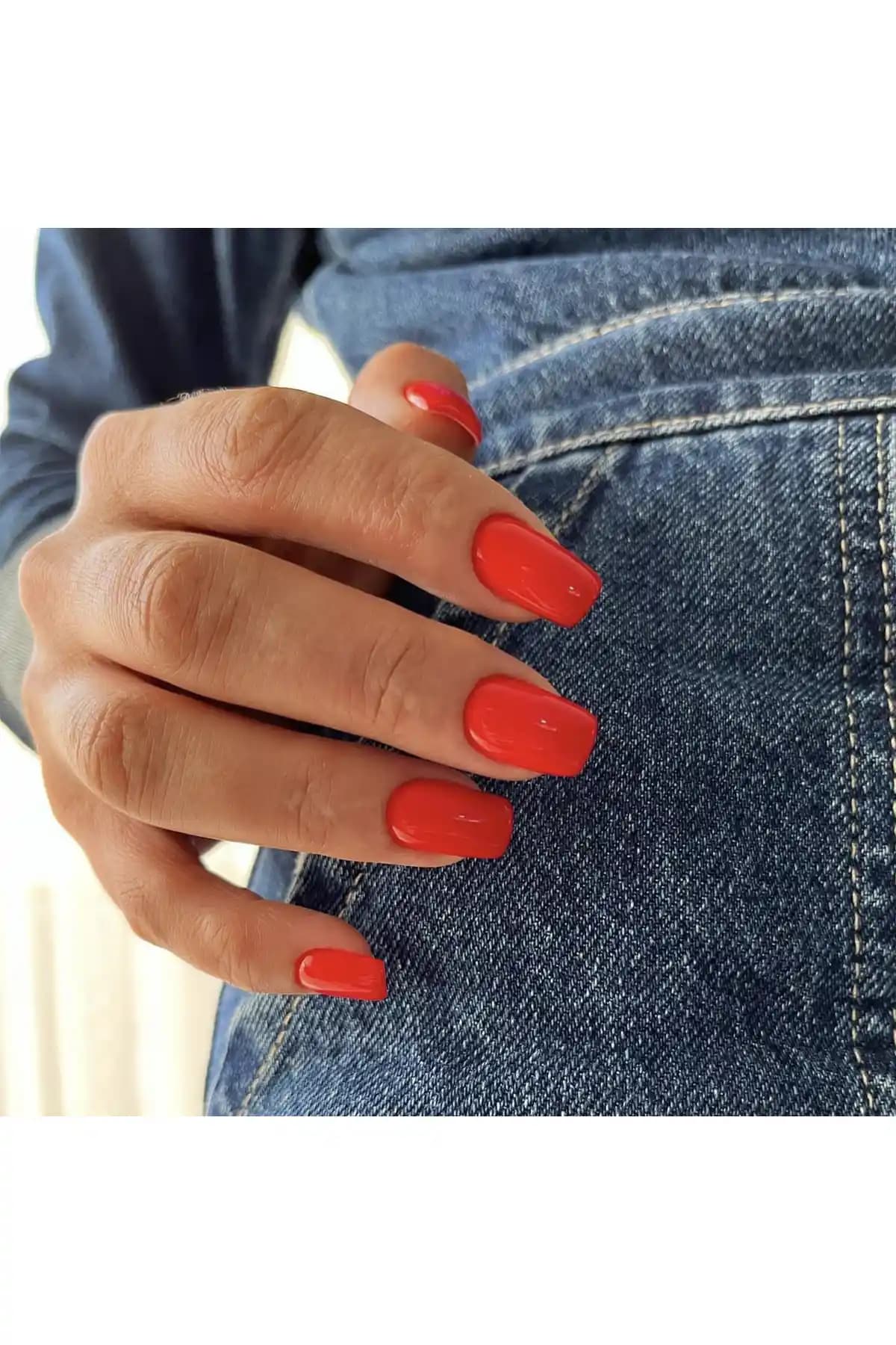 Nar Çiçeği Oje: Doğal Güzellik ve Moda Trendlerini Yansıtan Şık Renk Seçeneği