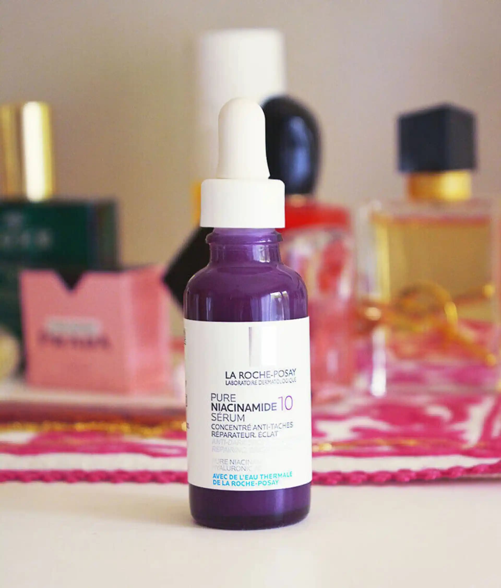 Niacinamide Hangi İçeriklerle Kullanılır? Cilt Bakımında Güçlü Kombinasyon Rehberi