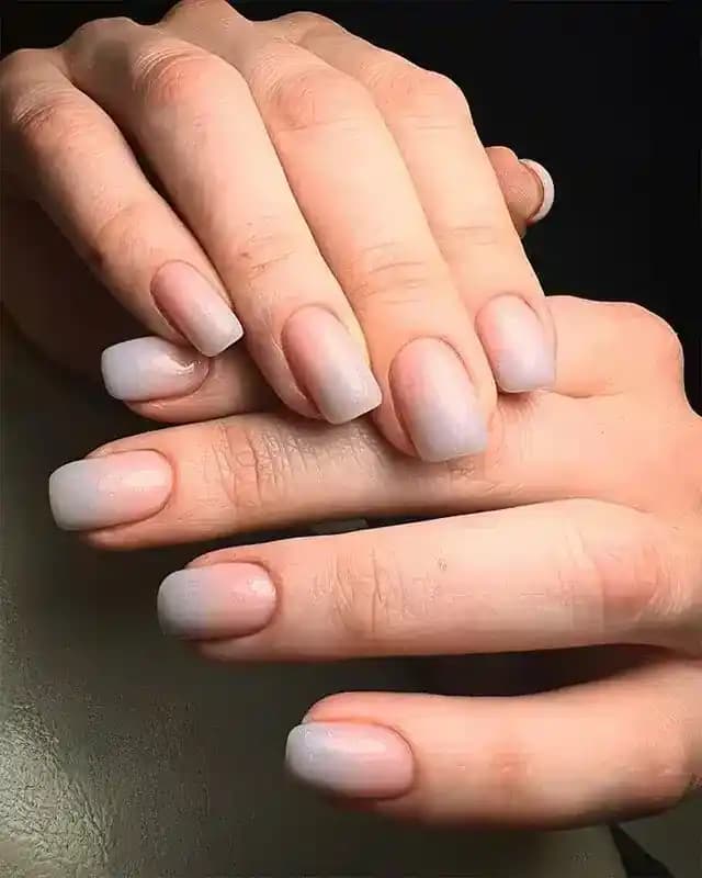 Ombre Tırnak Nedir ve Nasıl Yapılır? Modern ve Şık Tırnak Trendleri