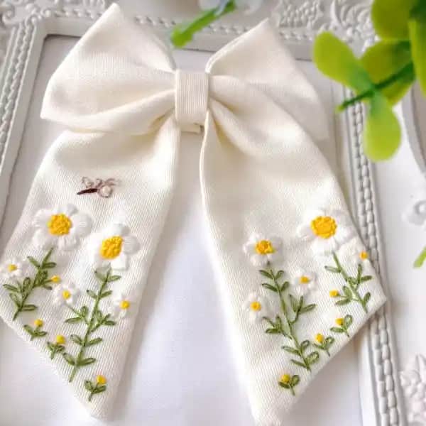 Papatyalı Toka Nedir? Doğal ve Zarif Saç Aksesuarları Hakkında Bilgiler