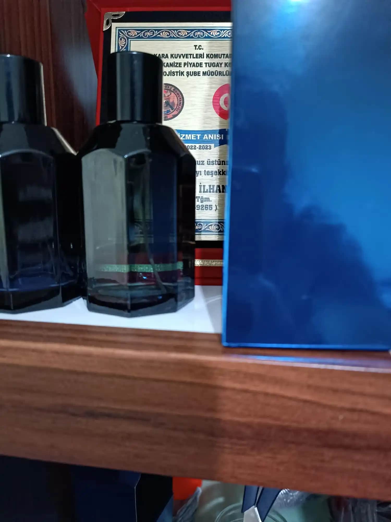 Parfüm İçerik Siteleri ve Kozmetik Güvenliği: Bilinçli Tüketici İçin Rehber