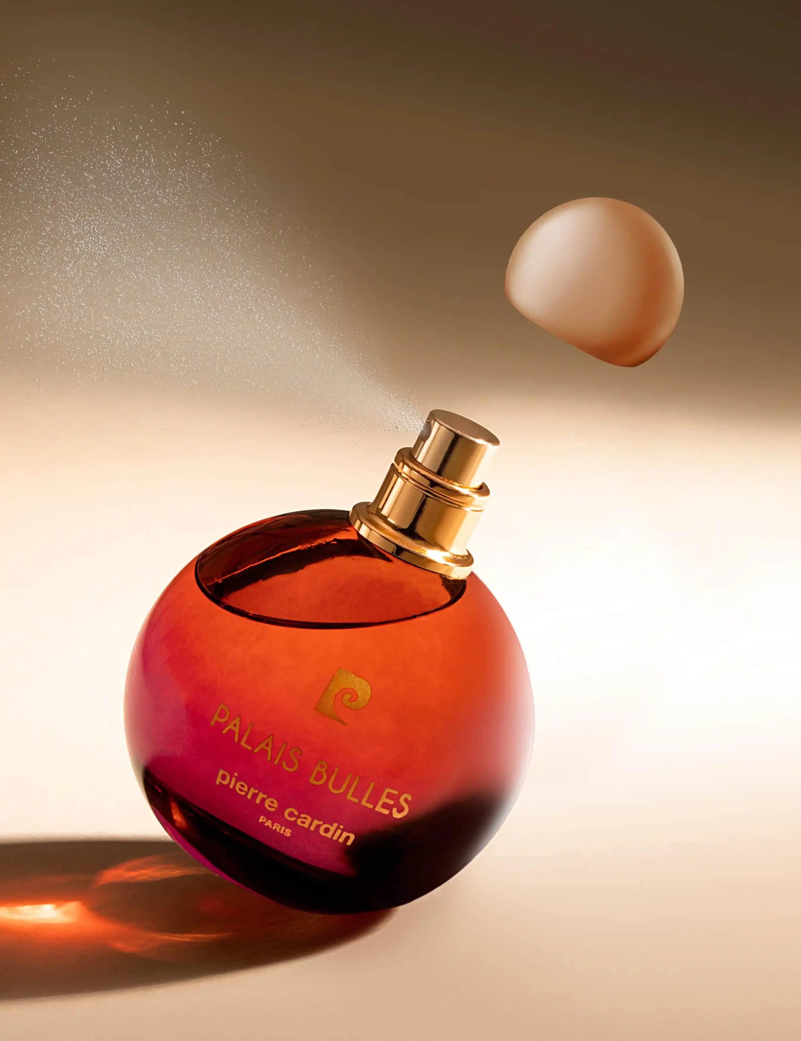 Pierre Cardin Bayan Parfümleri: Zarafet ve Modernliği Yansıtan Kokular