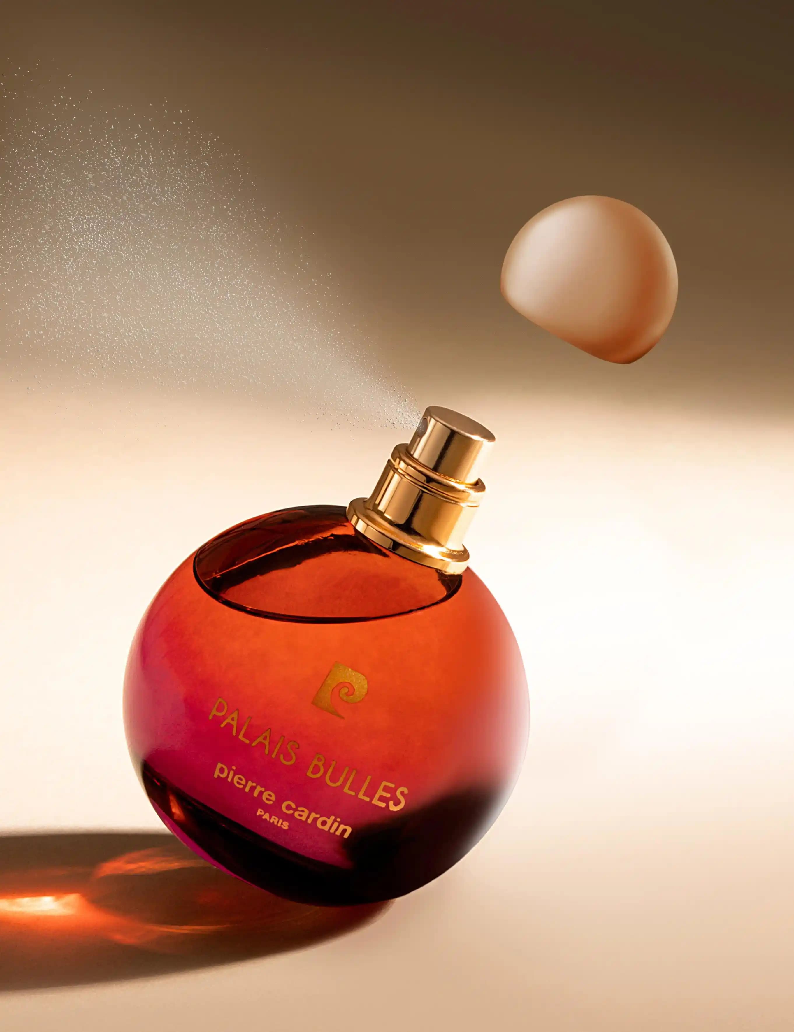 Pierre Cardin Bayan Parfümleri: Zarafet ve Modernliği Yansıtan Kokular