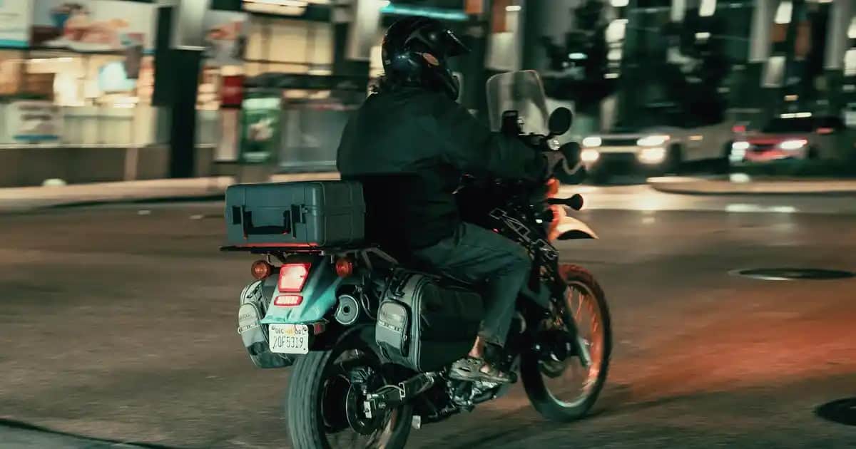 Plastik Tokalar: Kozmetik Dünyasında Estetik ve Fonksiyonellik Bir Arada