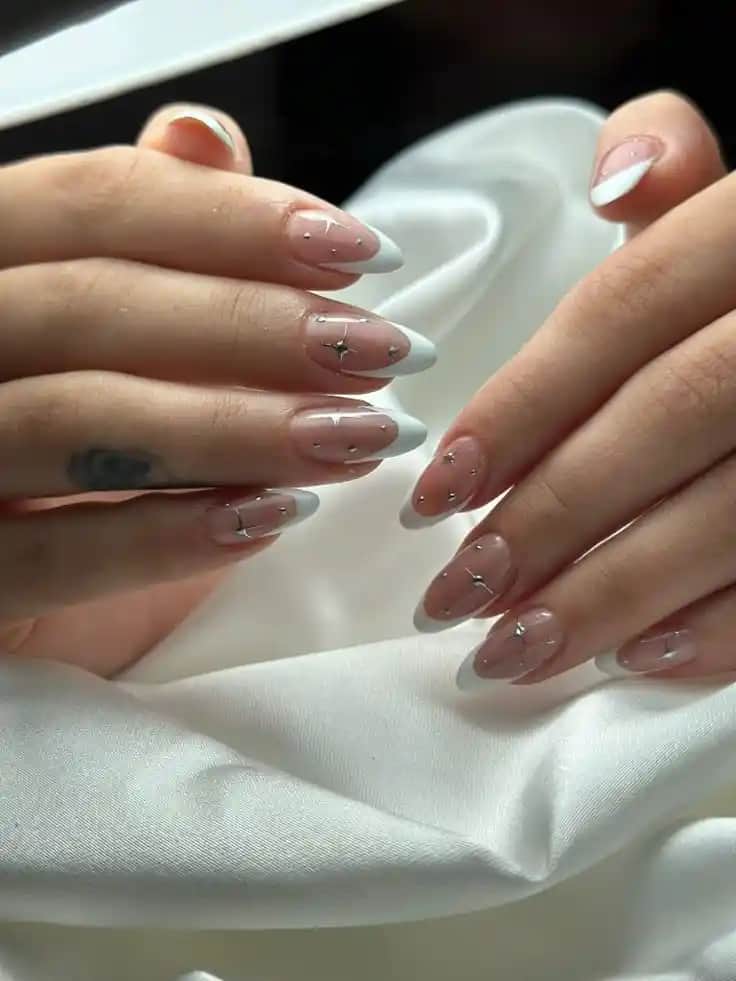 Protez Tırnak Sanatında Güncel Trendler ve Uzman Tavsiyeleri