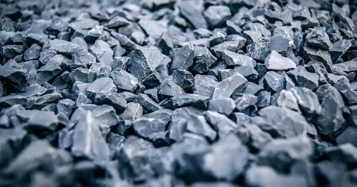 Saç Misti Nedir, Nasıl Kullanılır ve Saç Bakımında Sağladığı Faydalar