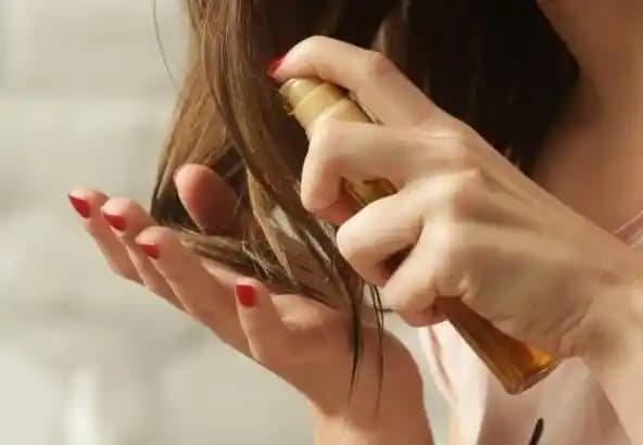 Saç Uzatan Yağlar ve Doğal Çözümlerle Saç Sağlığını Destekleme Rehberi