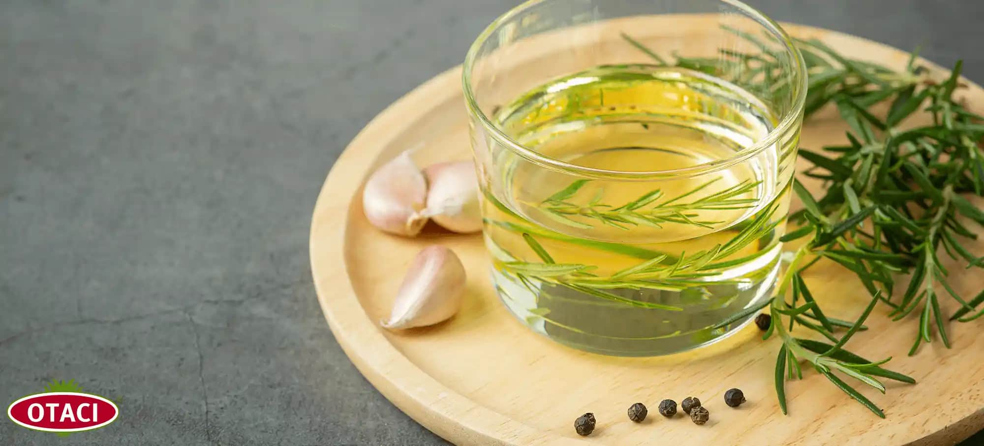 Saça İyi Gelen Bitkiler: Doğal Saç Bakımında Güçlü ve Etkili Alternatifler