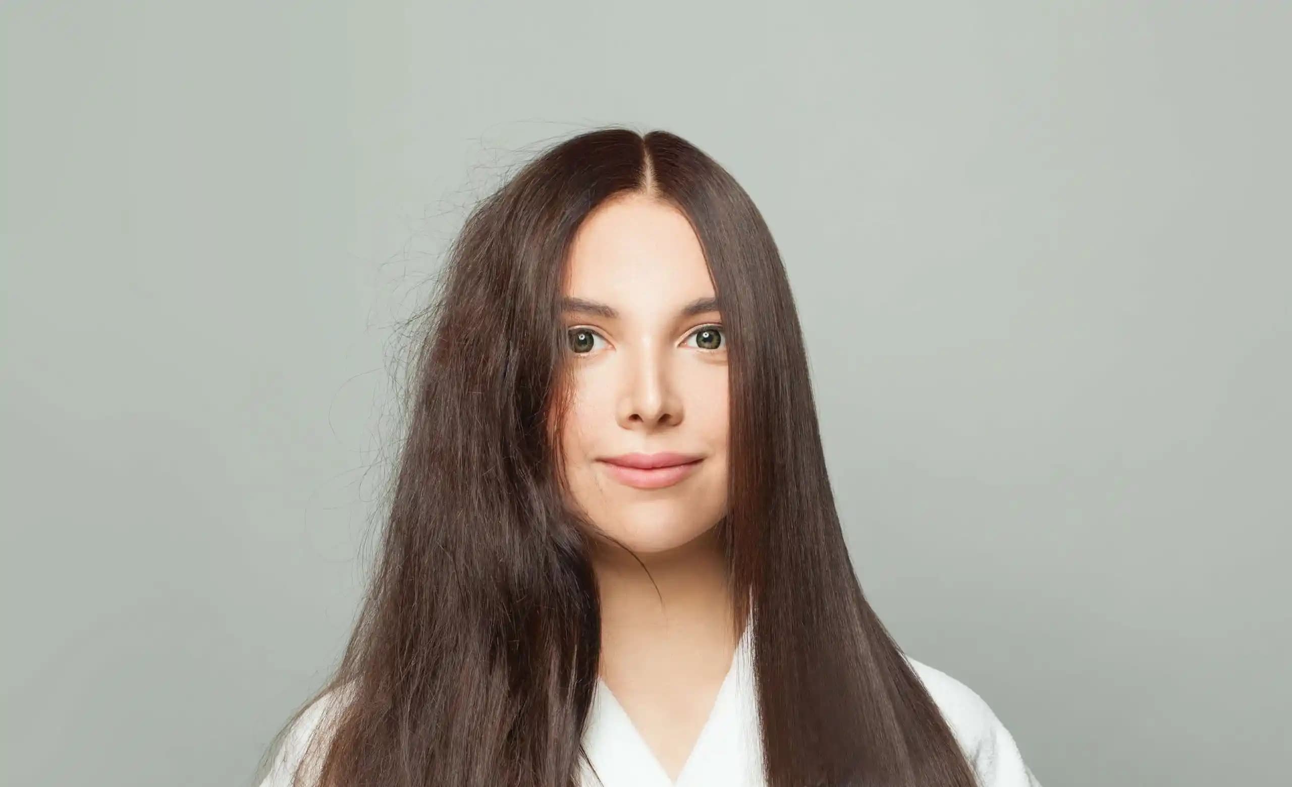 Saçların Elektriklenmesini Önlemenin Etkili Yolları ve Doğru Bakım İpuçları