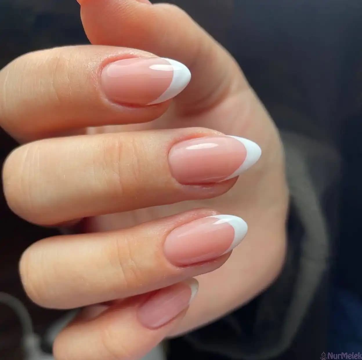 Sade Protez Tırnak Trendleri 2025: Doğallık ve Şıklık Bir Arada