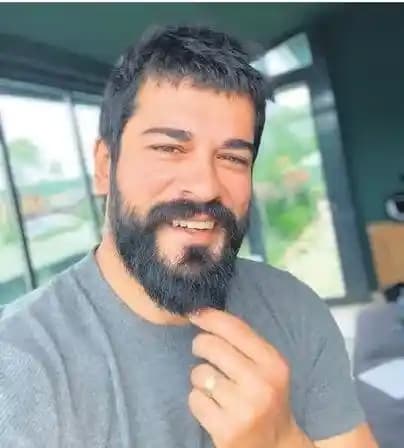 Sakalın Kozmetikteki Yeri ve Sağlığa Katkıları: Bakım İpuçları ve Faydaları