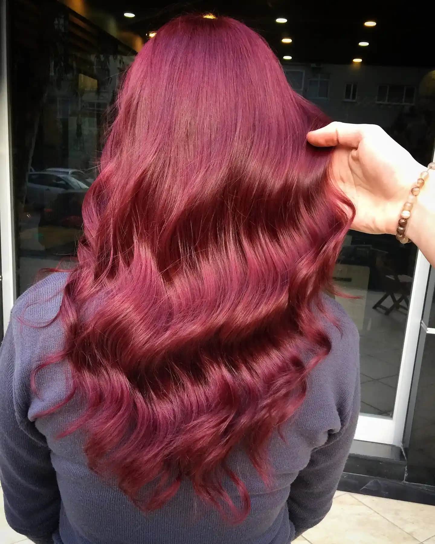 Şampanya Kızılı Saç Rengi: Trendler, Bakım ve Güzellik İpuçları