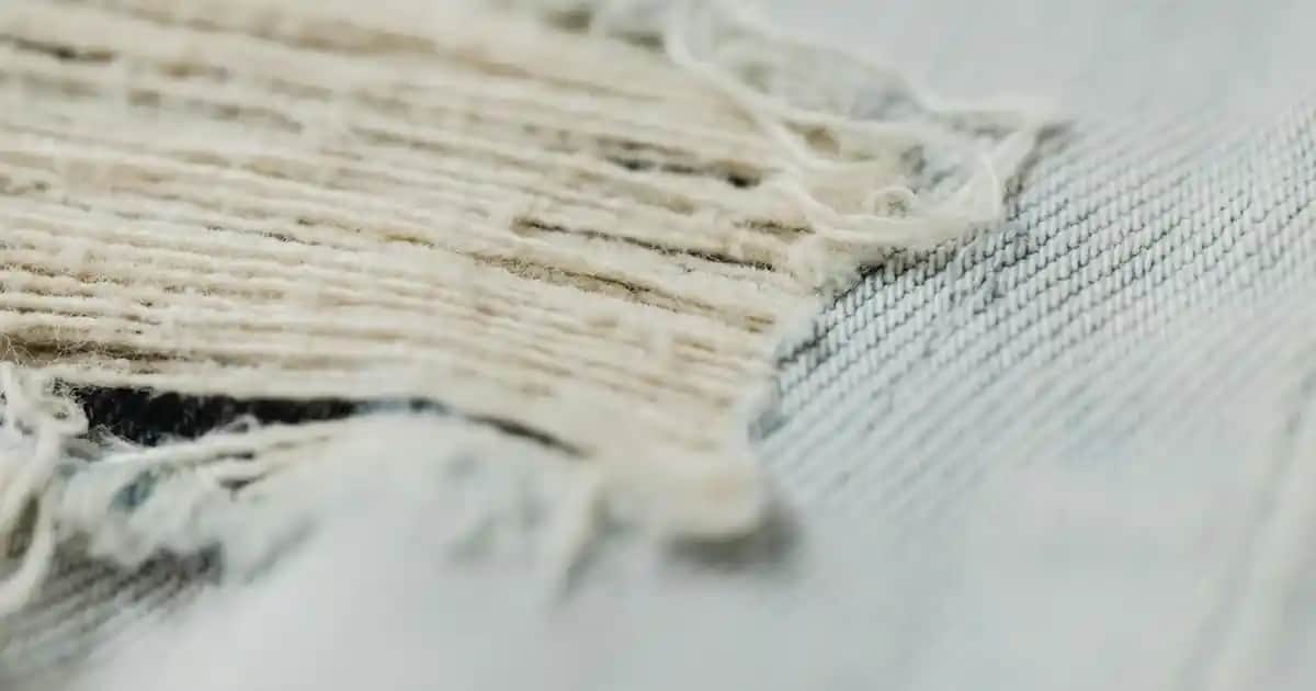 Sarı Parfüm Nedir? Özellikleri ve Kullanım İpuçlarıyla Doğal ve Enerjik Bir Koku