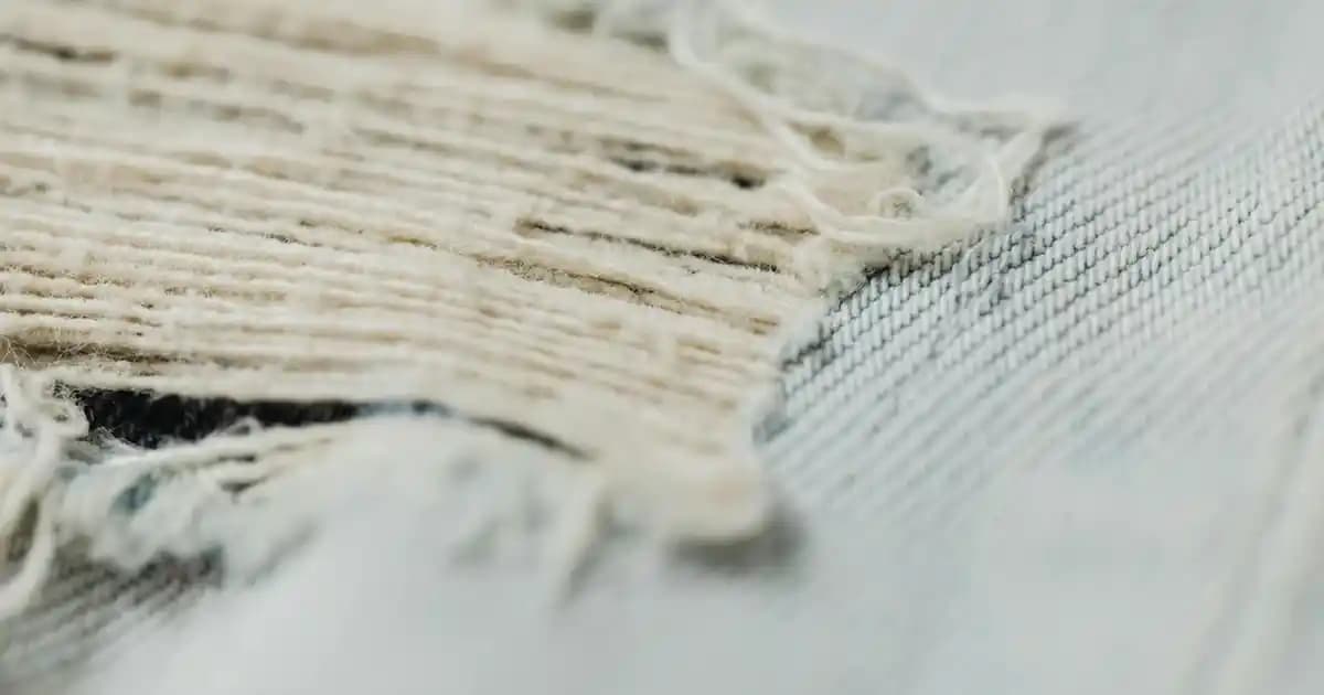 Sarı Parfüm Nedir? Özellikleri ve Kullanım İpuçlarıyla Doğal ve Enerjik Bir Koku