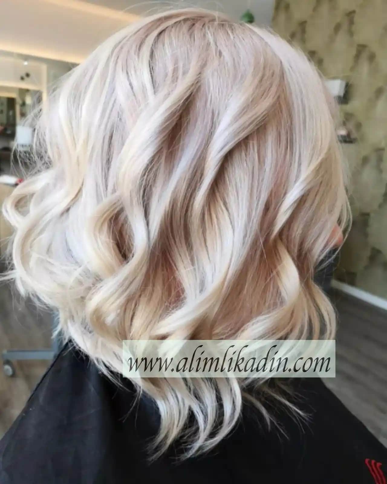 Sarı Saç Tonları ve Bakım İpuçları: Renk Seçimi, Koruma ve Moda Trendleri