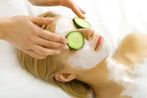 Sivilcelere Karşı Etkili Doğal Maske Tarifleri ve Cilt Bakım İpuçları