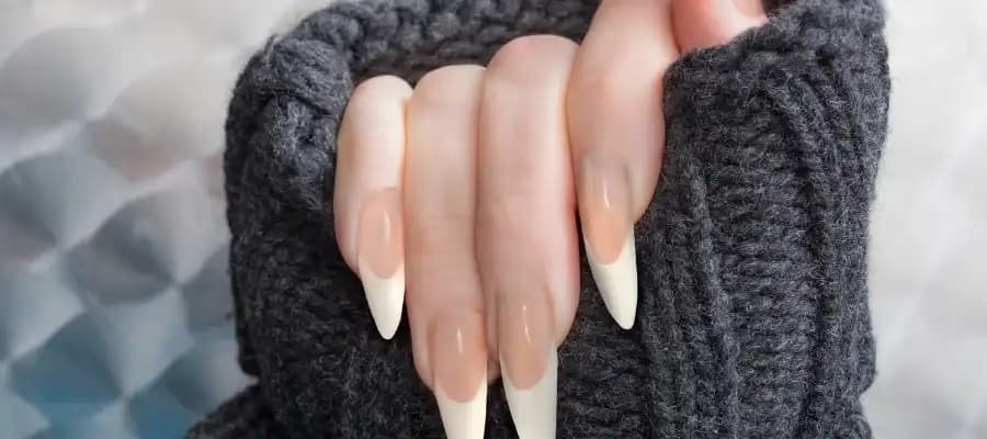 Stiletto Tırnak Modelleri ve Bakım İpuçlarıyla Zarafeti Yansıtın