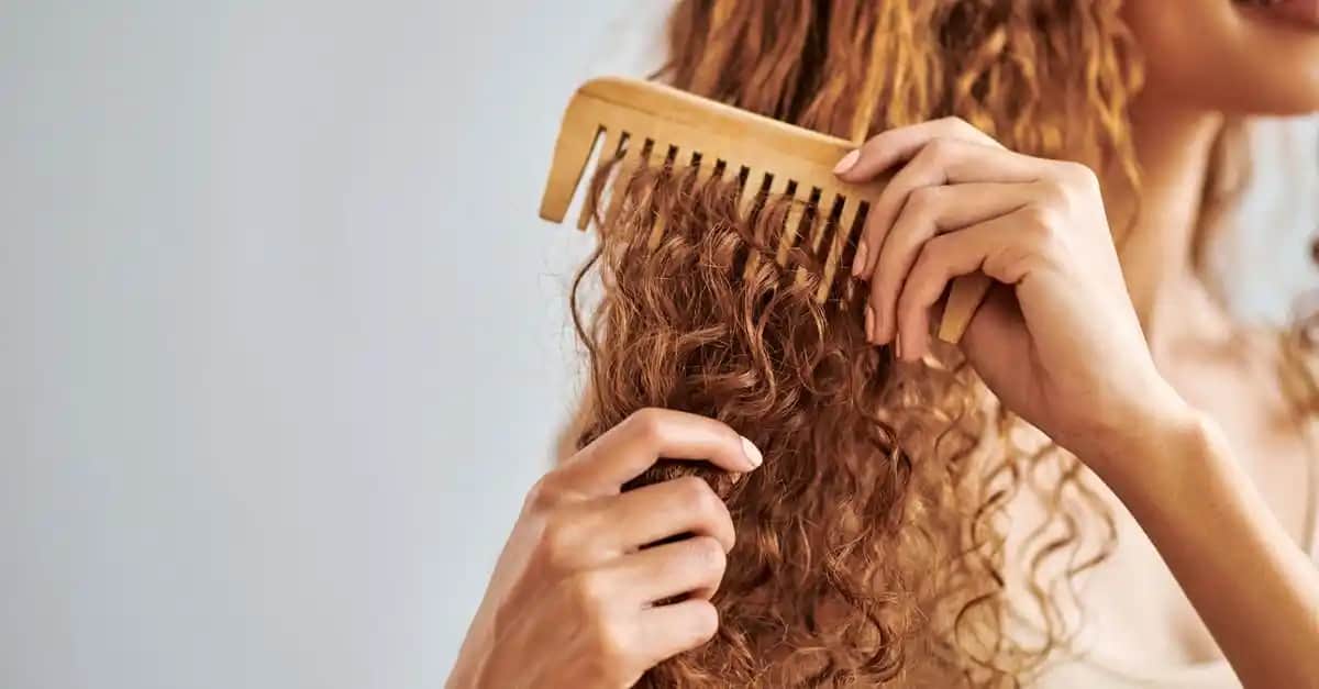 Tarak Temizleme Yöntemleri ve Saç Sağlığını Koruma İpuçları