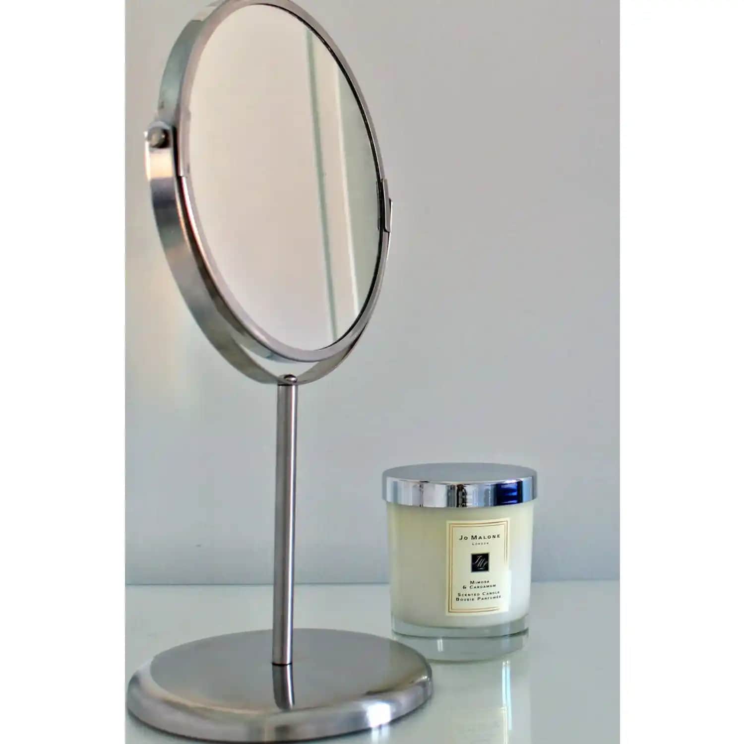 Tıraş Aynası: Estetik ve Fonksiyonellik Sunan Güzellik ve Bakım Aksesuarları