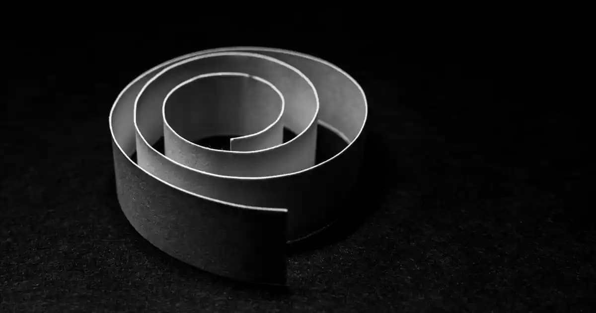 Tırnak İncelmesi Nedenleri ve Sağlıklı Tırnaklar İçin Alınabilecek Önlemler