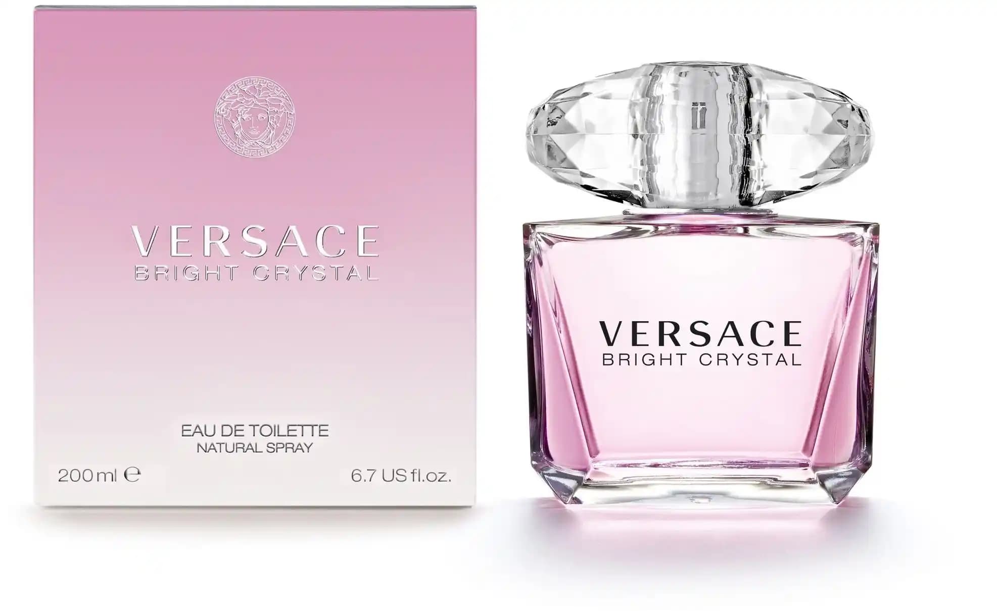 Versace Bright: Lüks ve Parlaklık Sunan Kozmetik ve Parfüm Serisi Tanıtımı