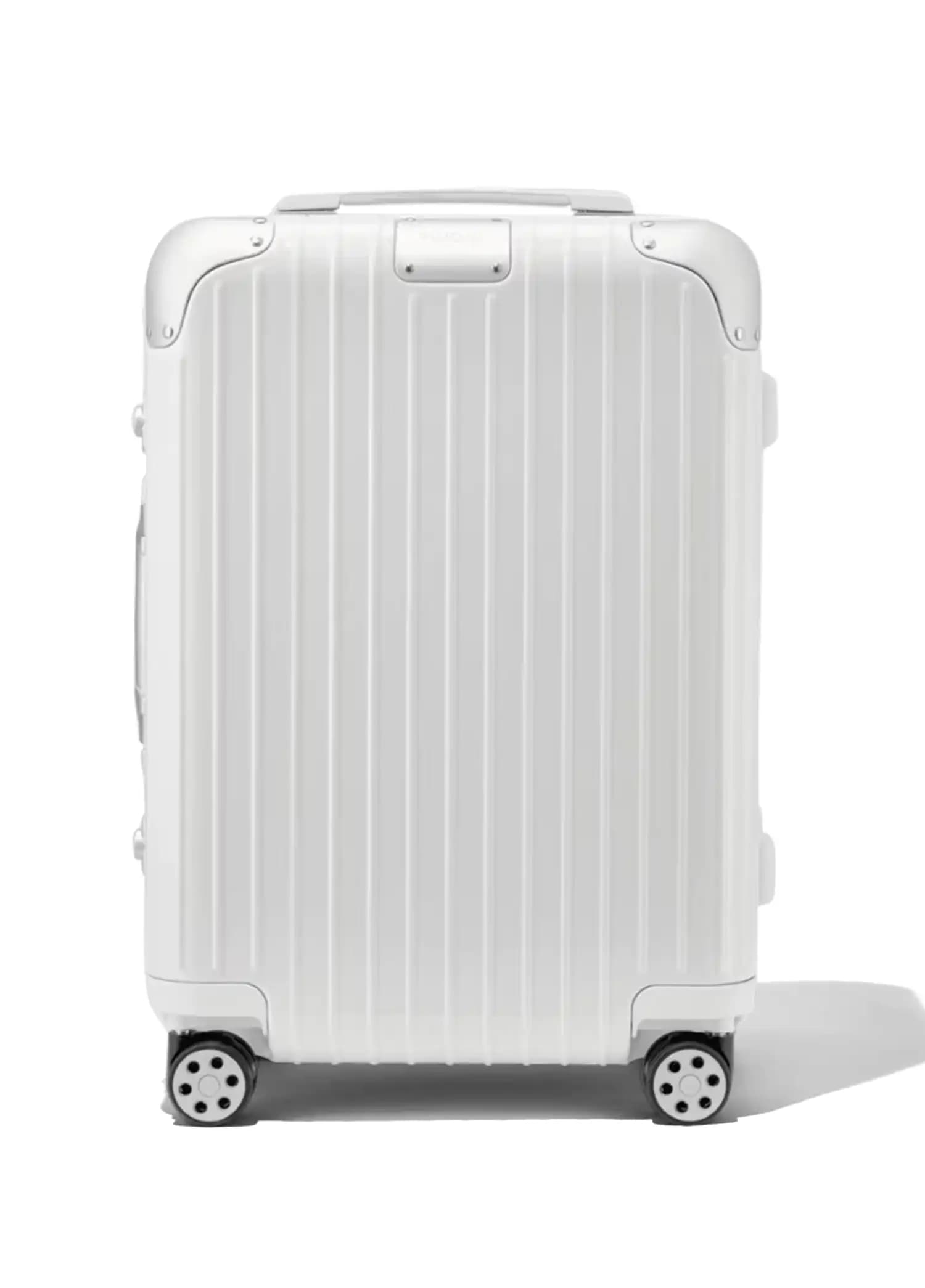 Watsons bavullarıyla kozmetik alışverişinde pratik ve şık çözümler sunan yenilikçi taşıma araçları