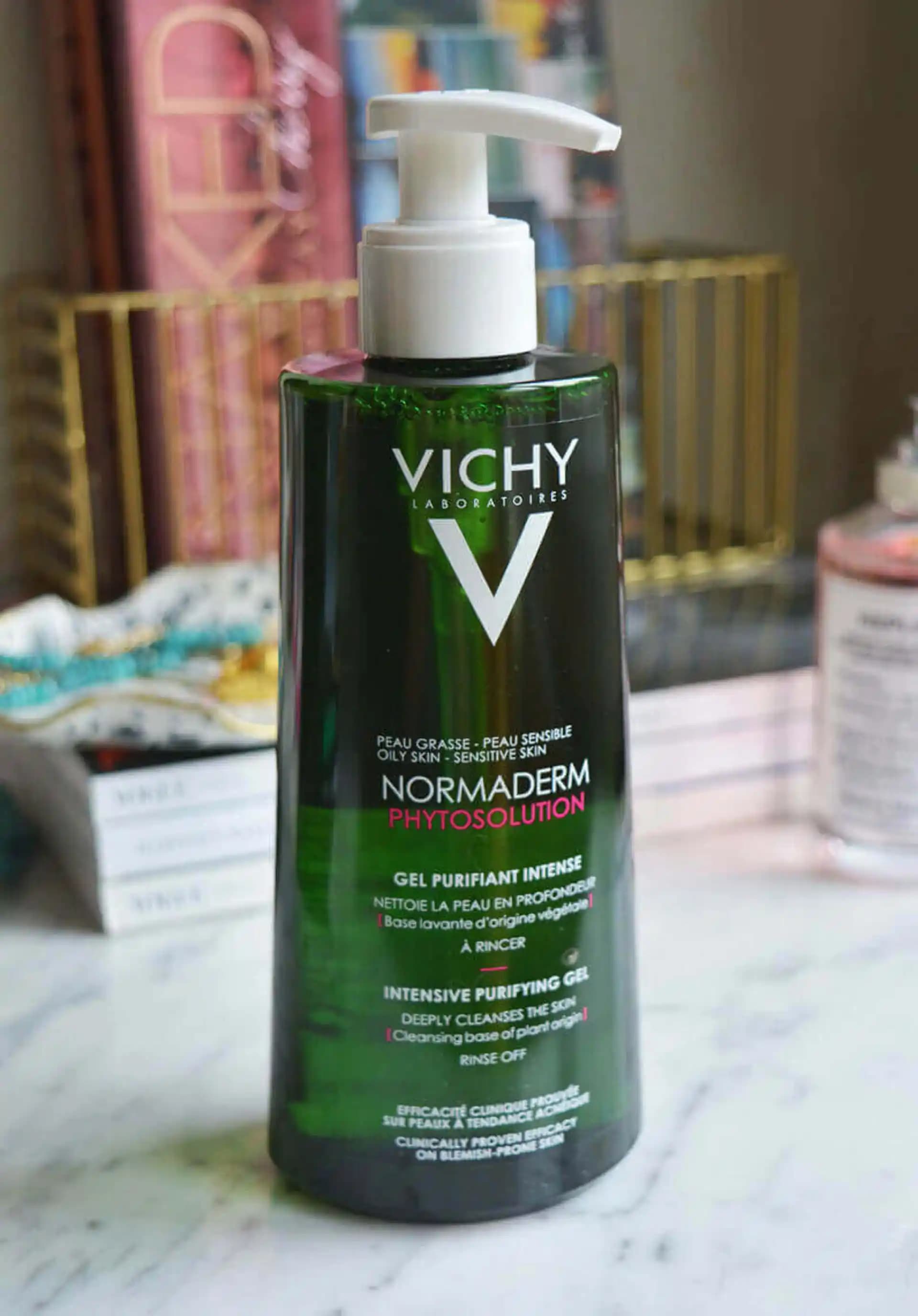 Yağlı Ciltler İçin Yüz Temizleme Jeli Seçerken Dikkat Edilmesi Gerekenler ve En İyi Ürün Önerileri