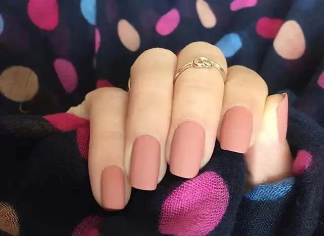 Yavruağzı Oje Nedir, Özellikleri ve En İyi Markalar Hakkında Kapsamlı Rehber