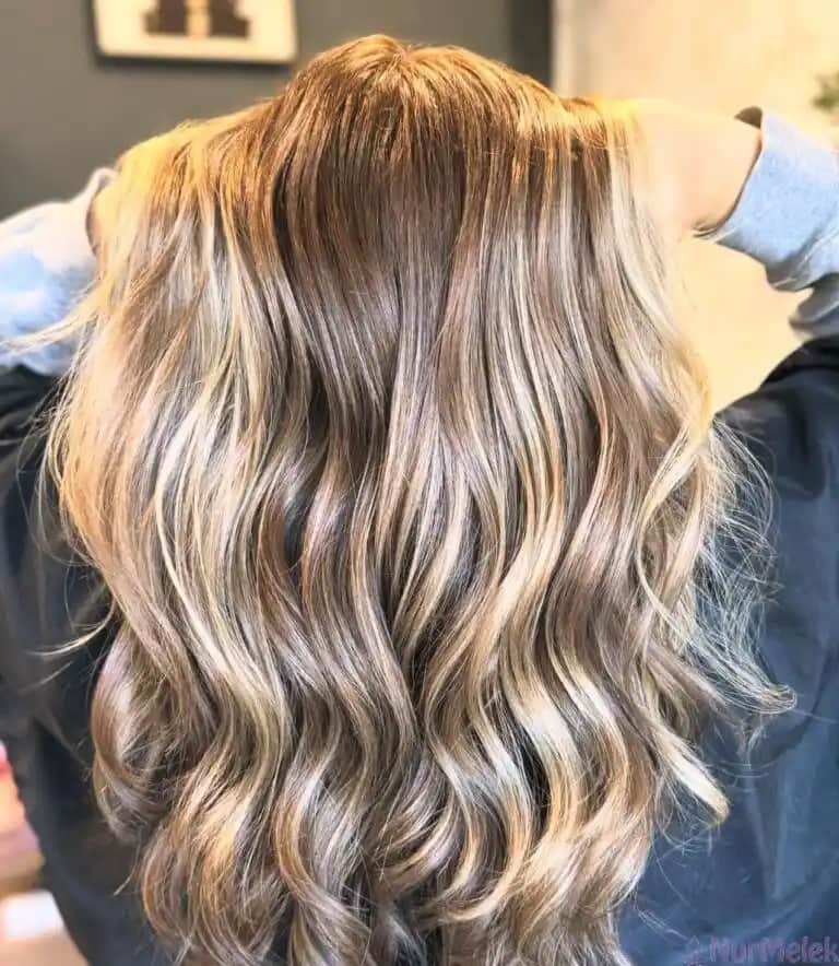 Yoğun Sarı Röfle Nedir ve Saçınıza Modern Bir Dokunuş Katmanın Yolları