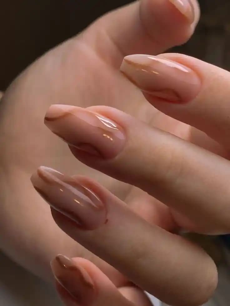 Yu<muş>ak Protez Tırnak Modelleri: Estetik ve Fonksiyonellik Sunan Güncel Trendler