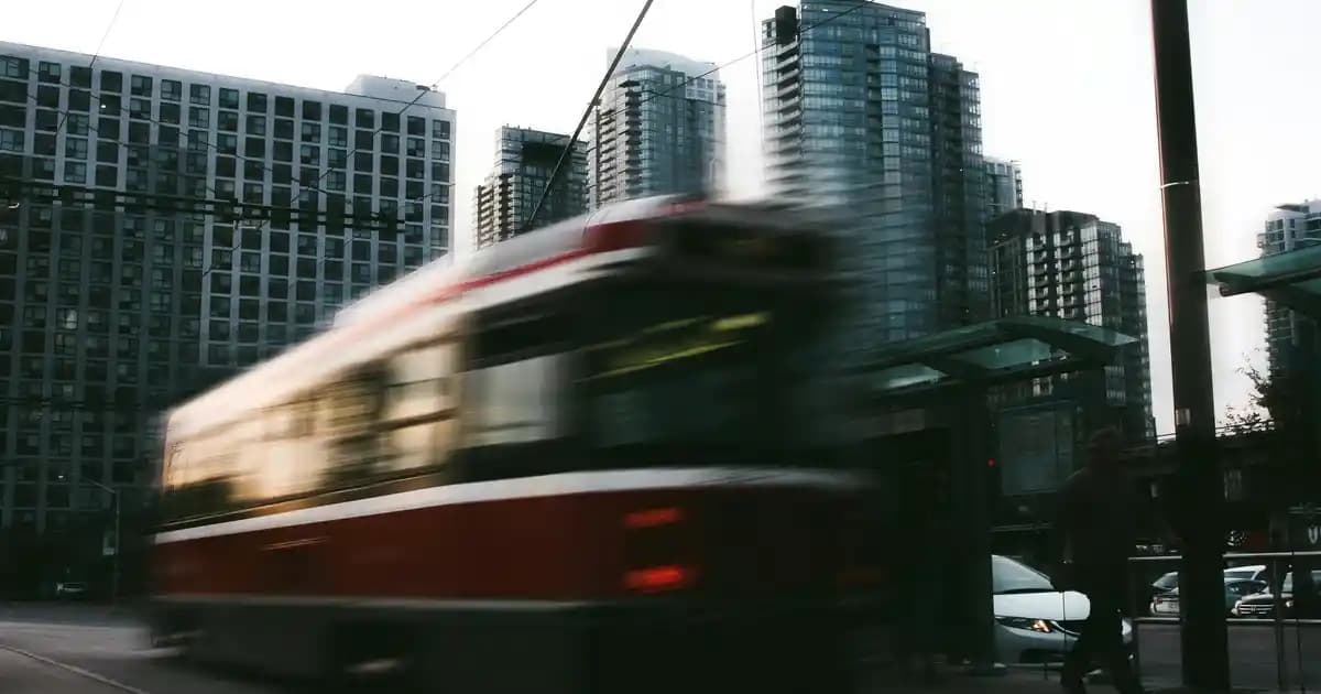 Yüzdeki Sarı Lekelerin Nedenleri ve Etkili Çözüm Yöntemleri Hakkında Kapsamlı Bilgi