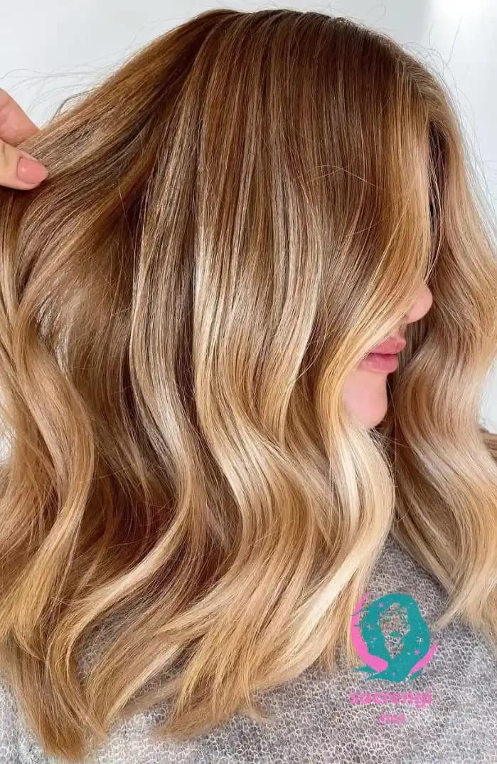 8.3 Bal Köpüğü Saç Rengi: Doğal ve Sıcak Tonlarda Saç Boyası Özellikleri